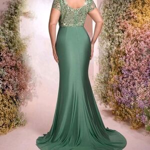 Chic Backless Green Dress